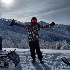 Meet your Posher, Jonathan